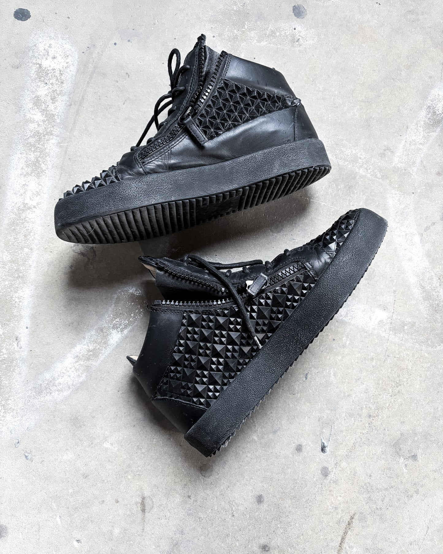 STUDDED KRISS HIGH TOPS