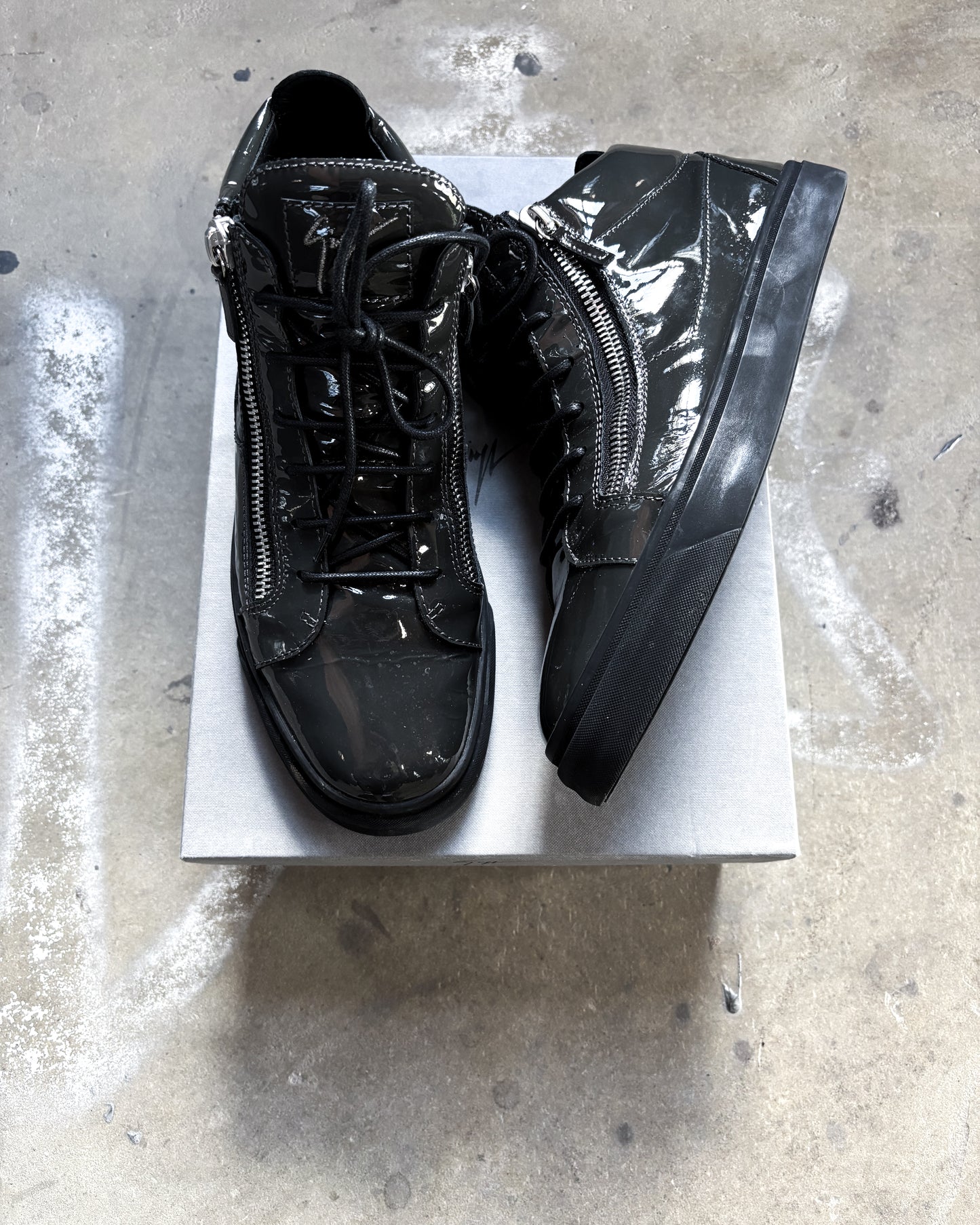 PATENT LEATHER KRISS HIGH TOPS