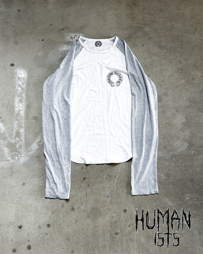 RAGLAN HORSESHOE LONGSLEEVE