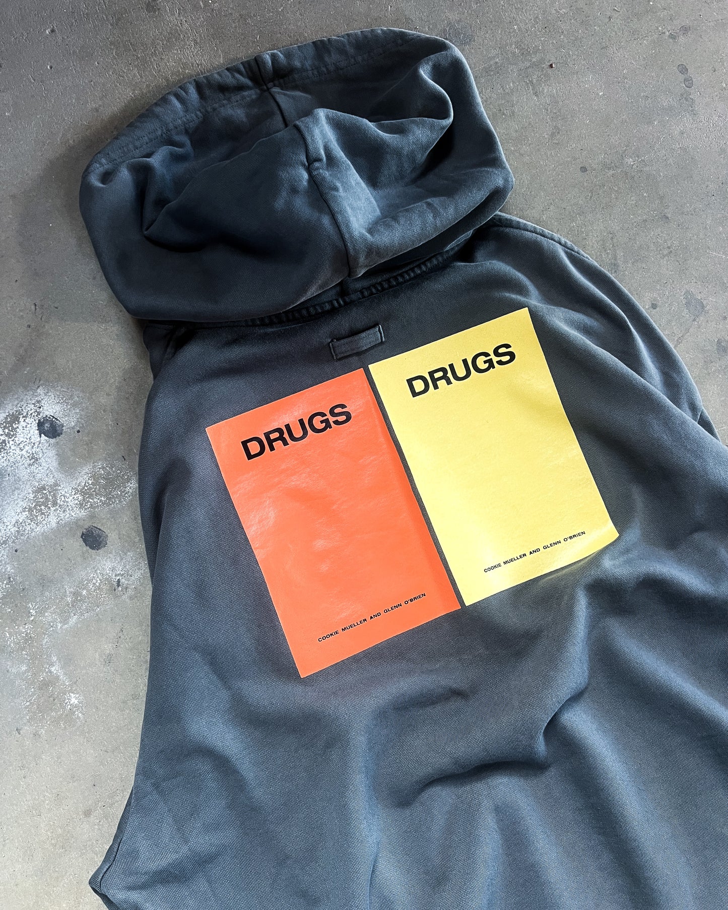 A/W18 DRUGS HOODIE