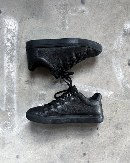 BLACK ARENA LOW