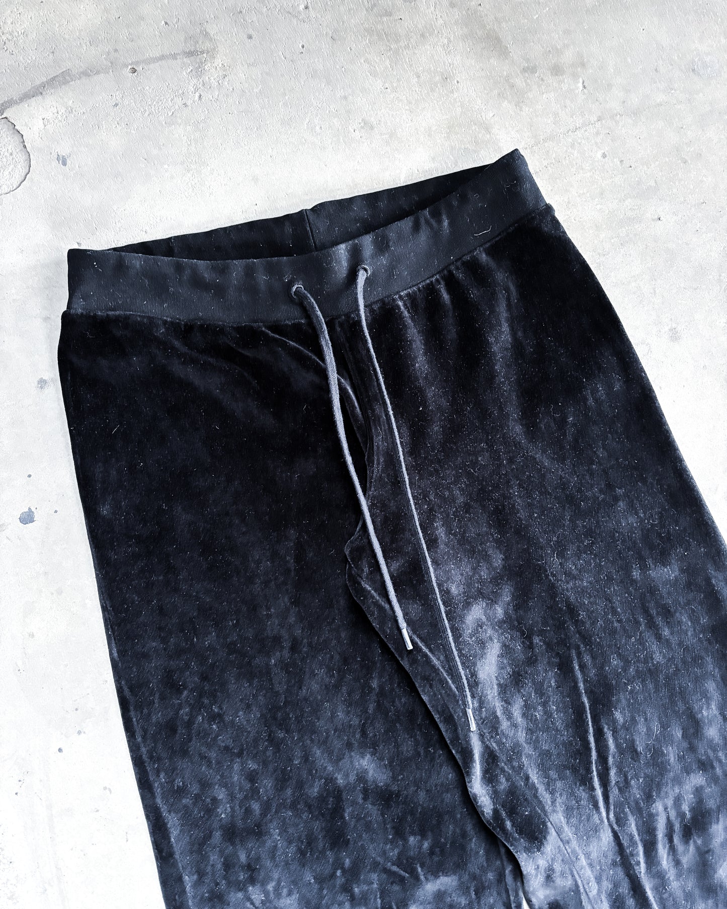 F/W23 VELVET FLARED SWEATPANTS