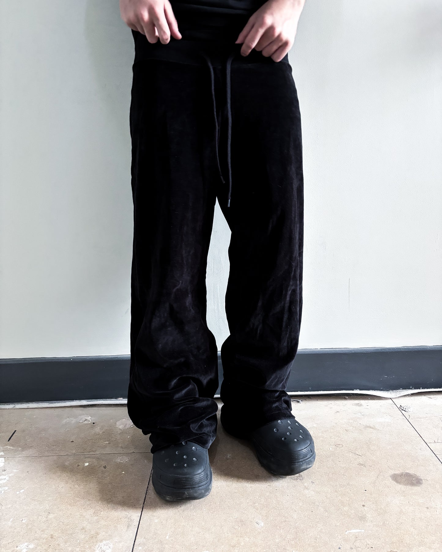 F/W23 VELVET FLARED SWEATPANTS