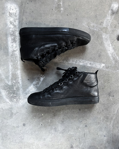 HIGH TOP ARENA