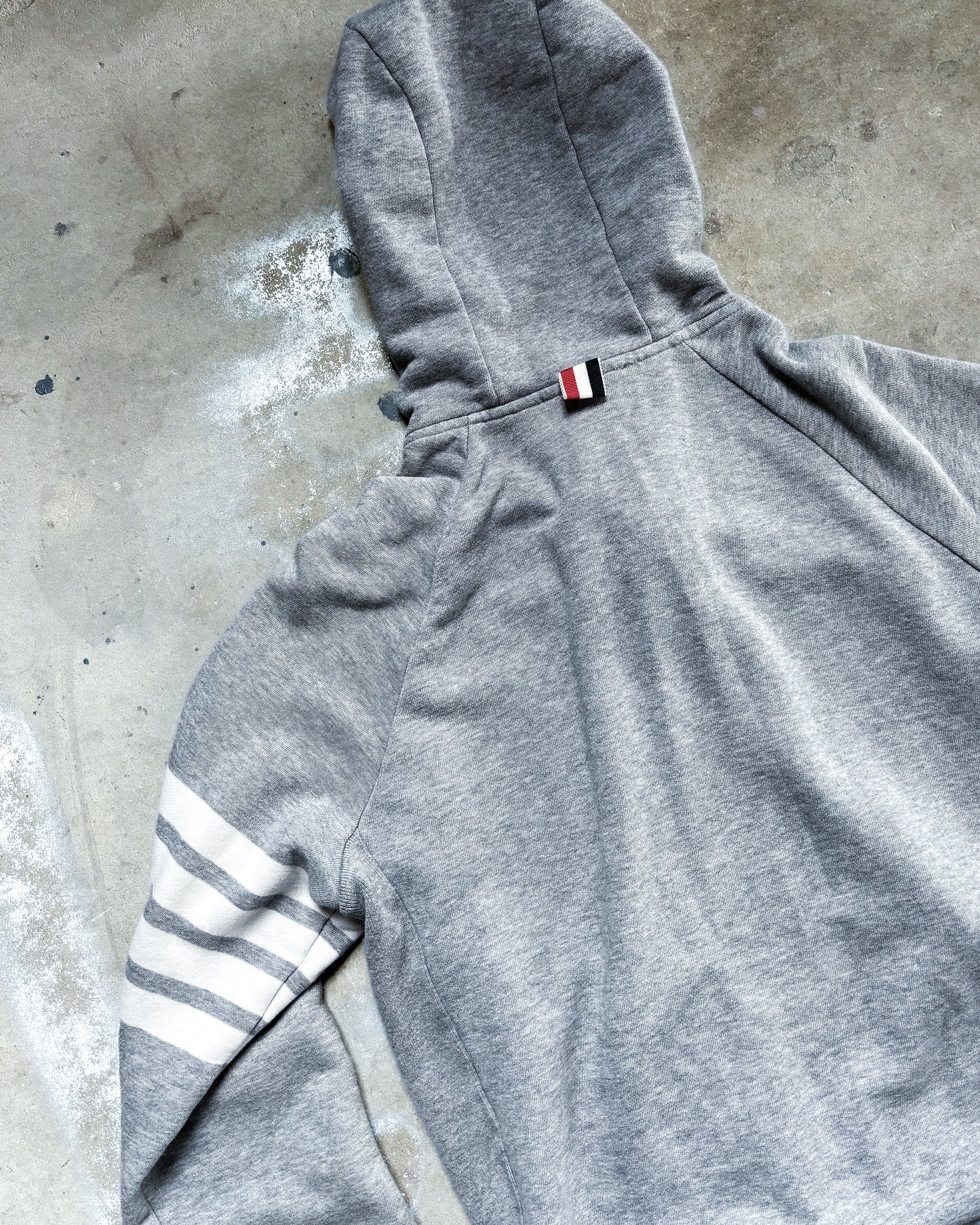GREY 4-BAR ZIP UP