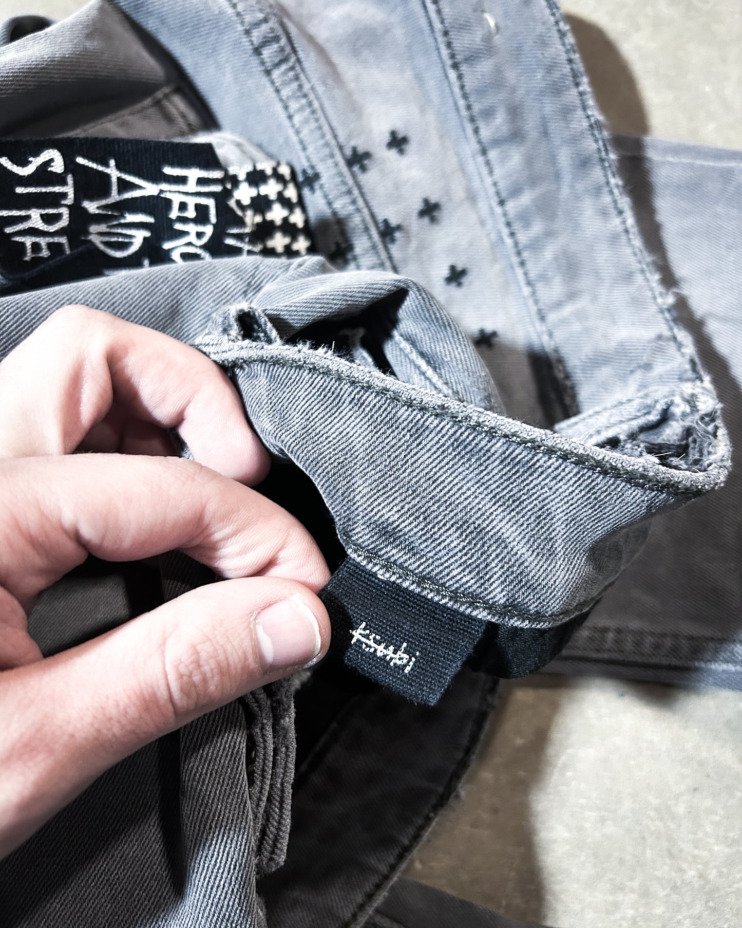 DISTRESSED GREY VAN WINKLE DENIM