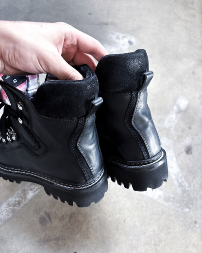 A/W22 BLACK CANADIAN HIKING BOOTS