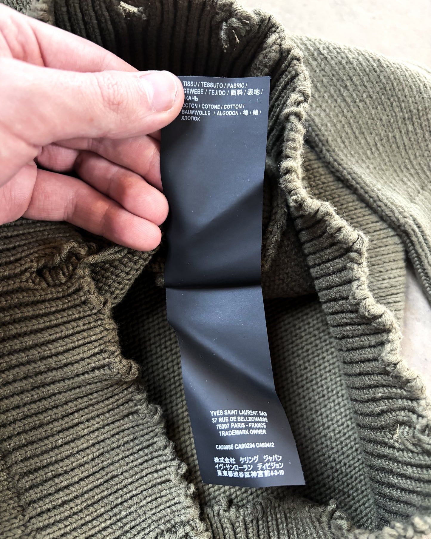 F/W19 DISTRESSED KNIT