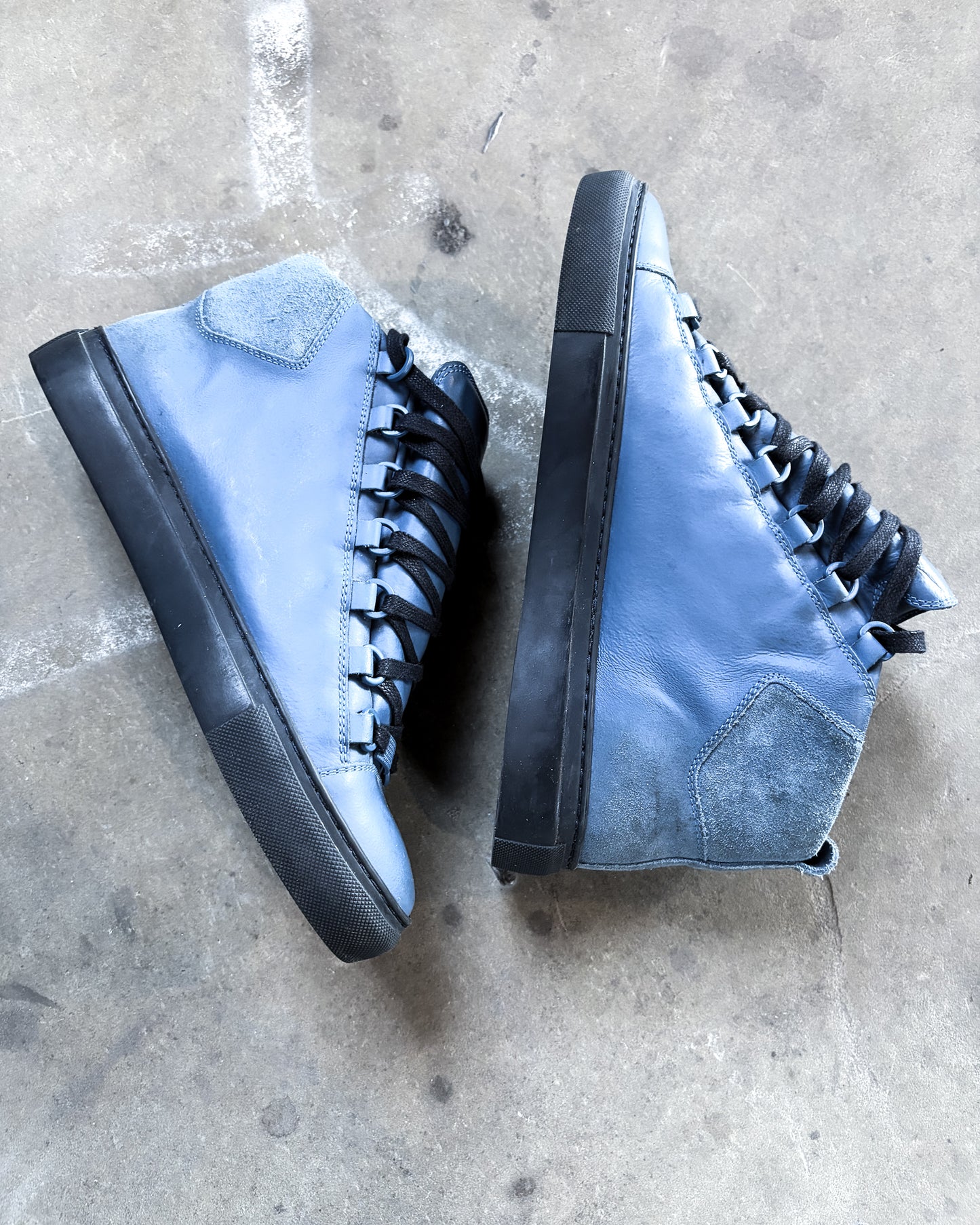 BLUE HIGH TOP ARENAS