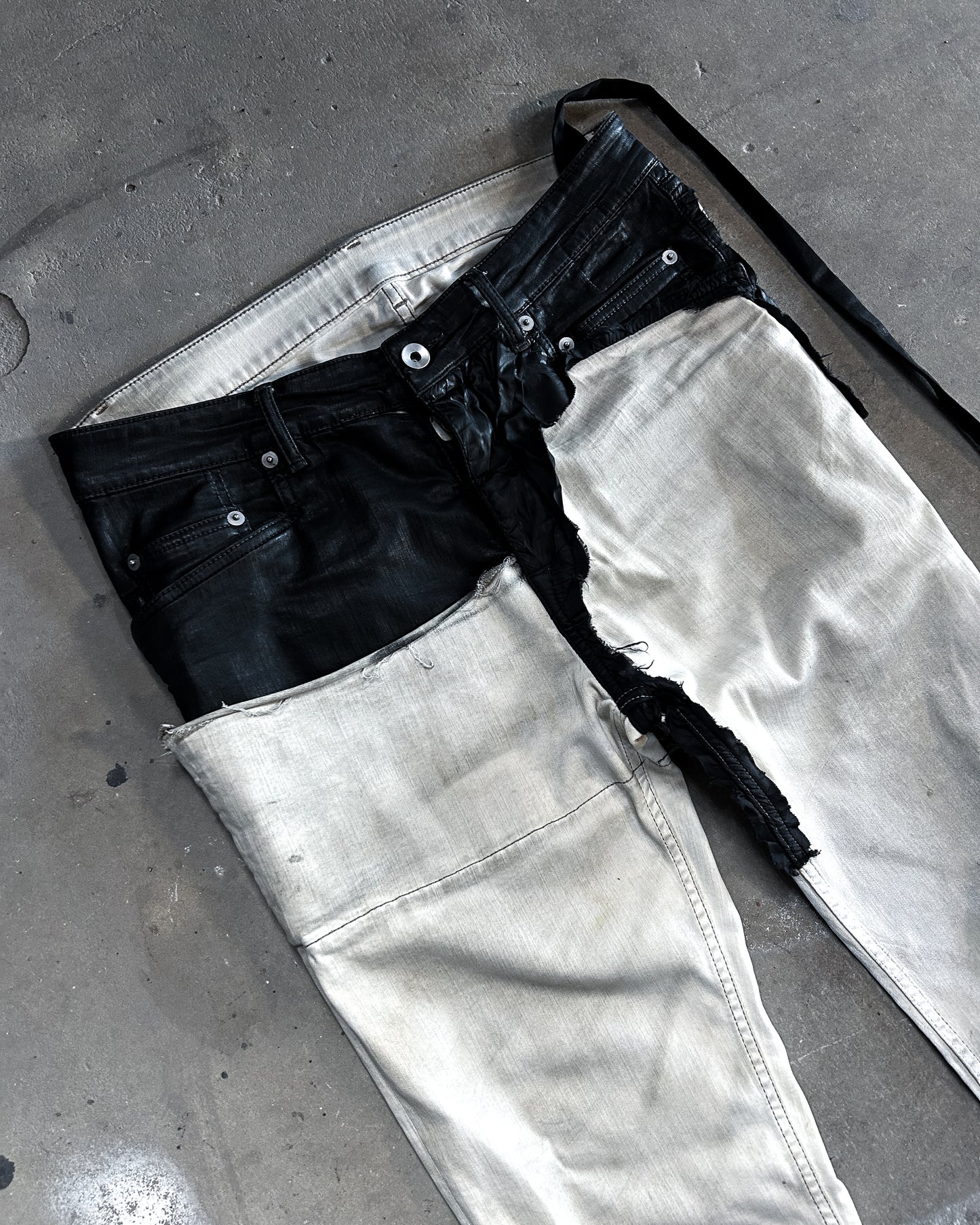SAMPLE WAXED DECONSTRUCTED TYRONE DENIM