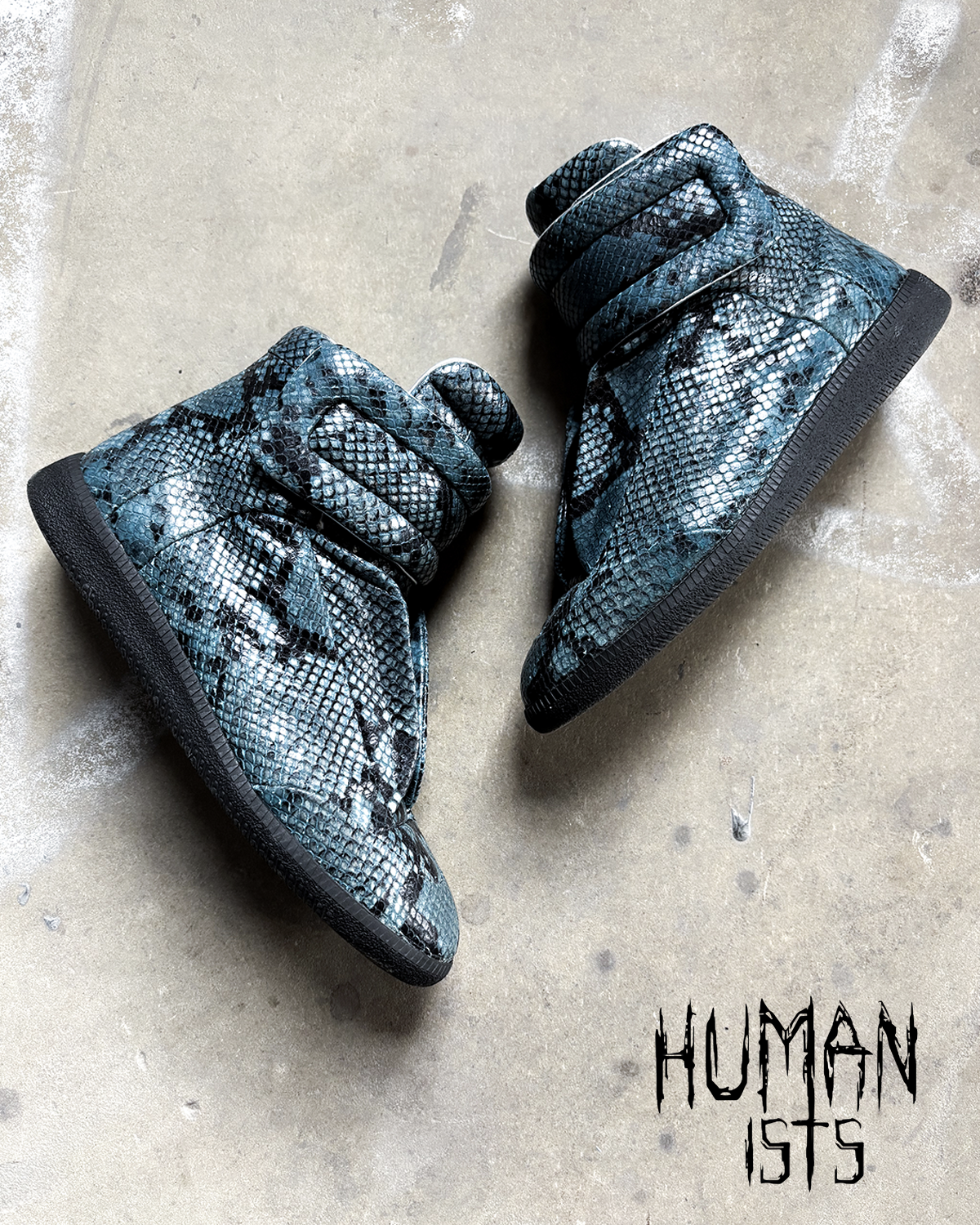 S/S17 BLUE PYTHON FUTURES