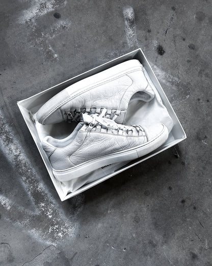 WHITE ARENA LOW