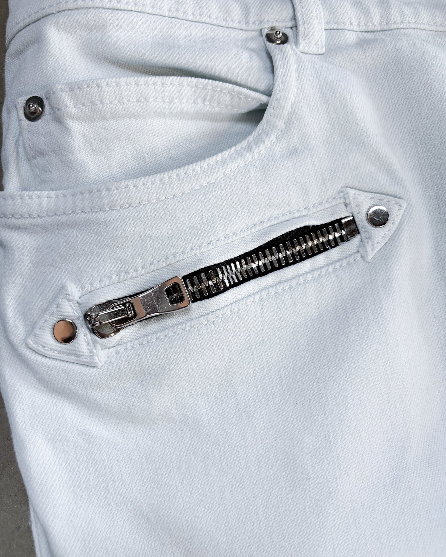 FW19 WHITE EAGLE COIN BIKER