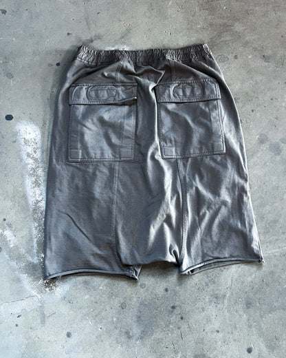 DUST POD SHORTS