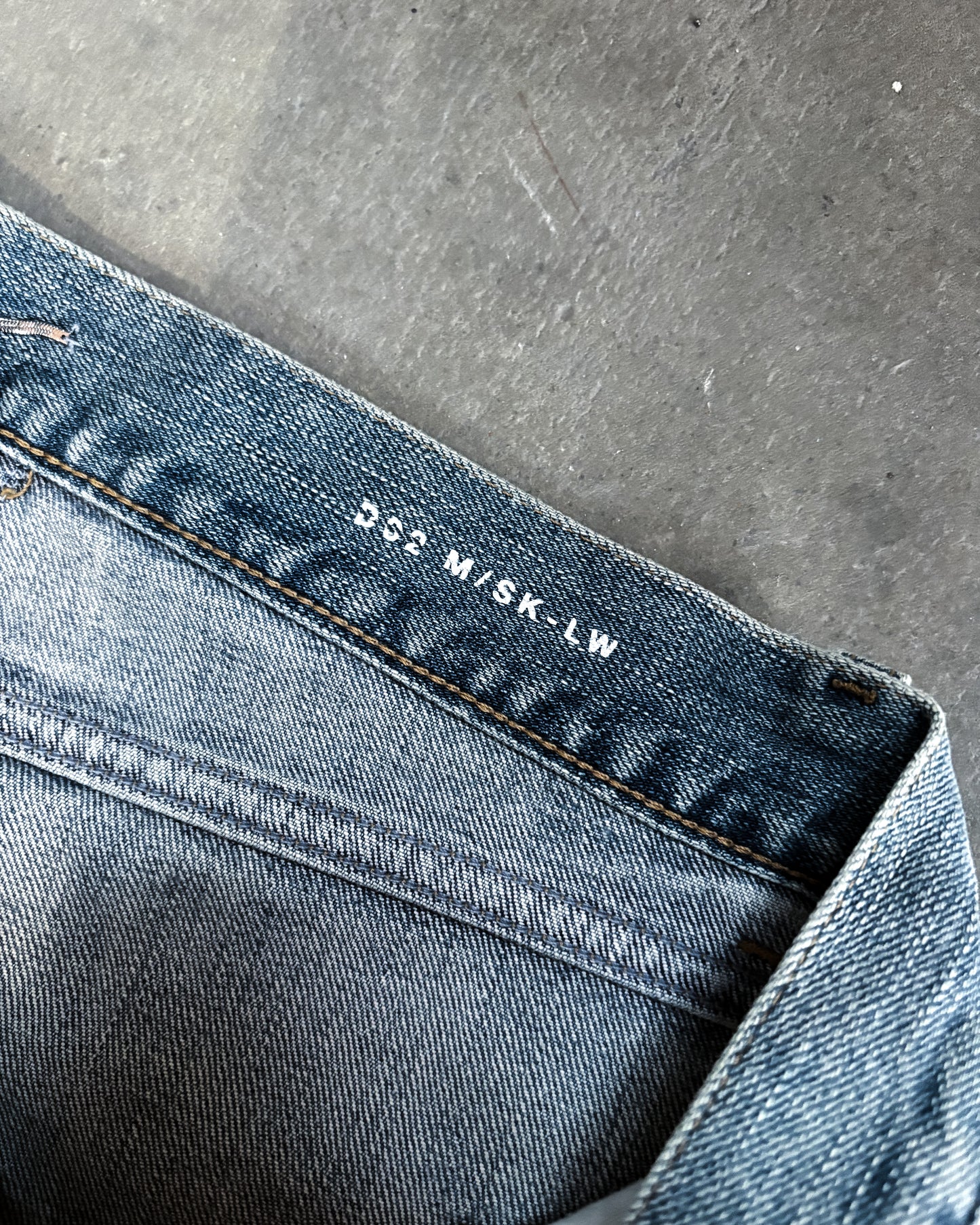 FW15 HEDI ERA DISTRESSED DO2 DENIM