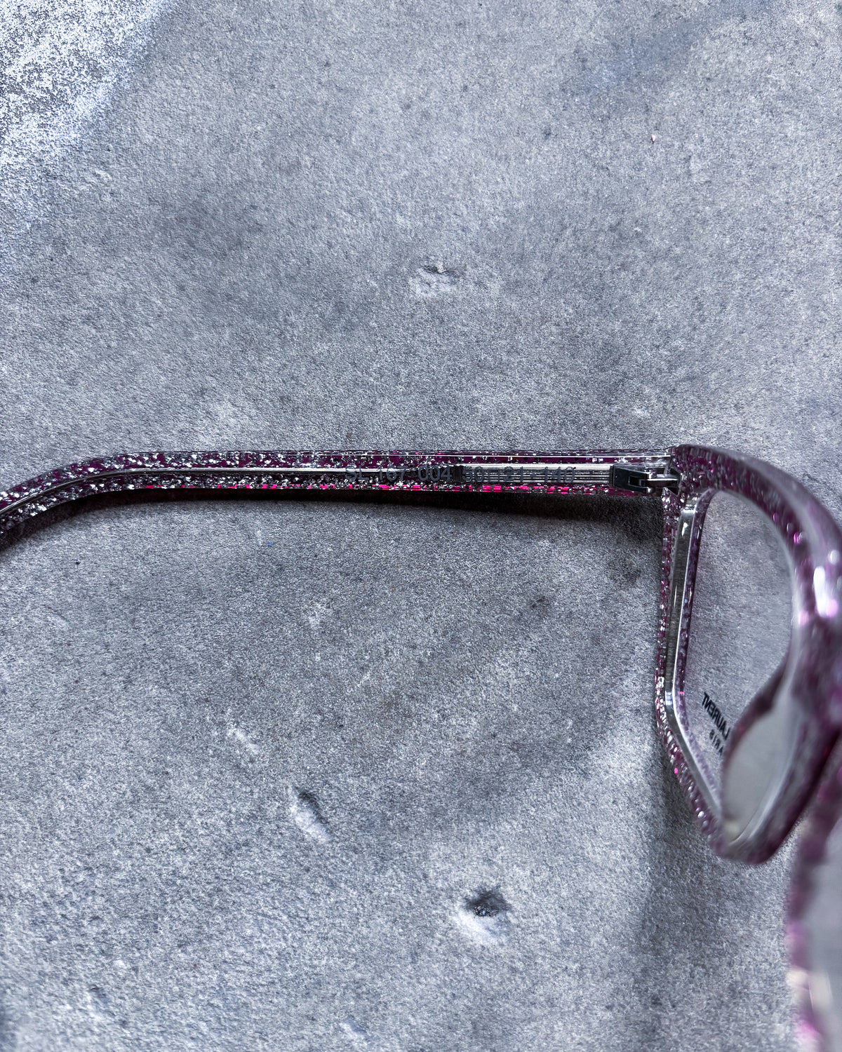 PINK SPARKLE CORNER ANGLE GLASSES