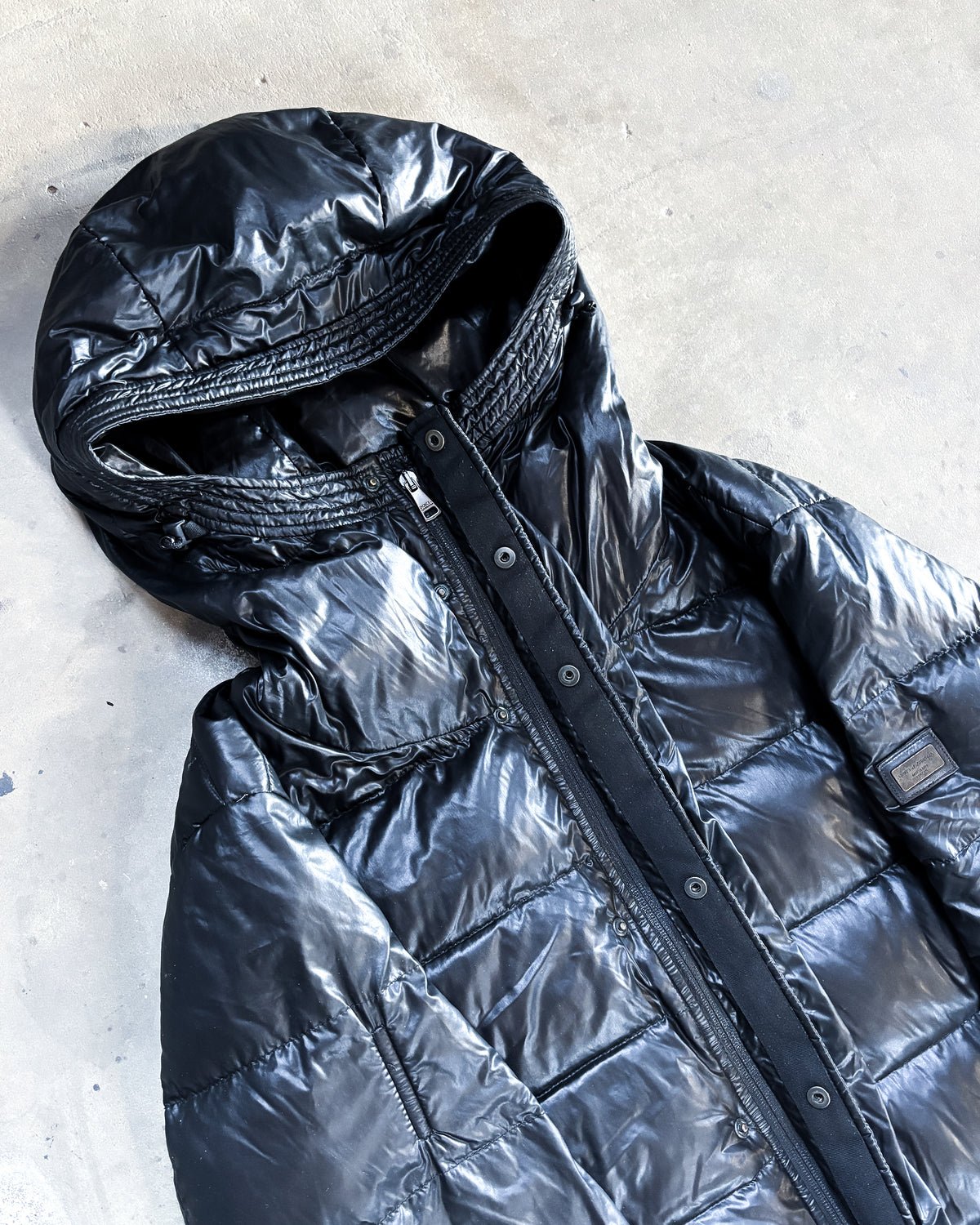 NYLON METAL BADGE PUFFER