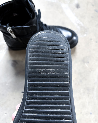 A/W11 TRIPLE BLACK SHORT TONGUE GEOBASKETS