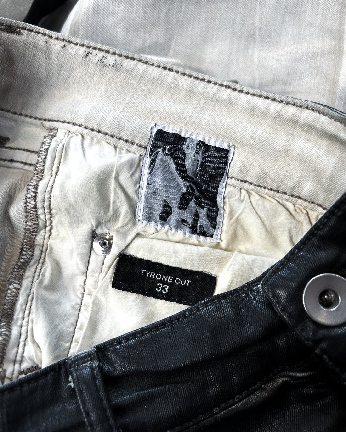 SAMPLE WAXED DECONSTRUCTED TYRONE DENIM
