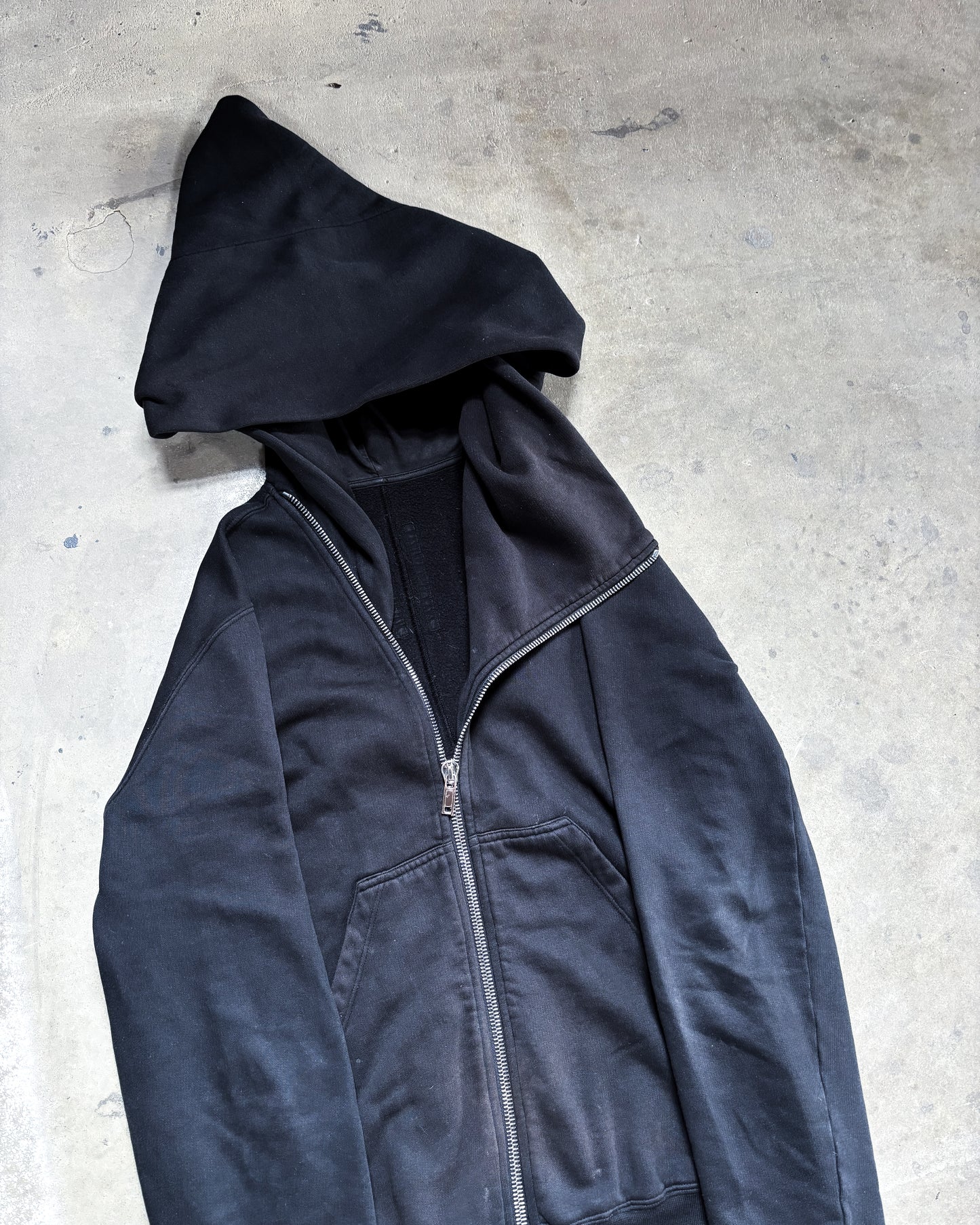 F/W22 BLACK MOUNTAIN ZIP UP