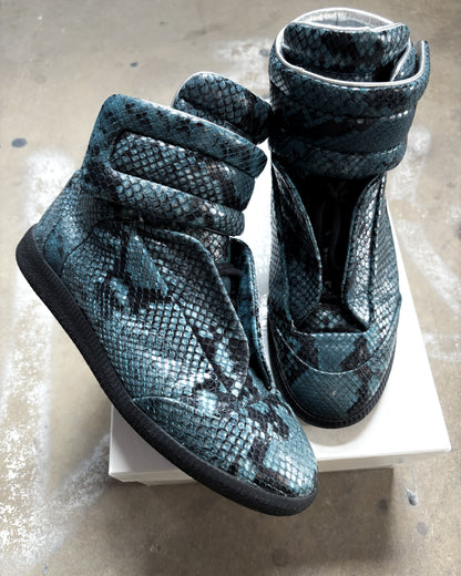 S/S17 BLUE PYTHON FUTURES