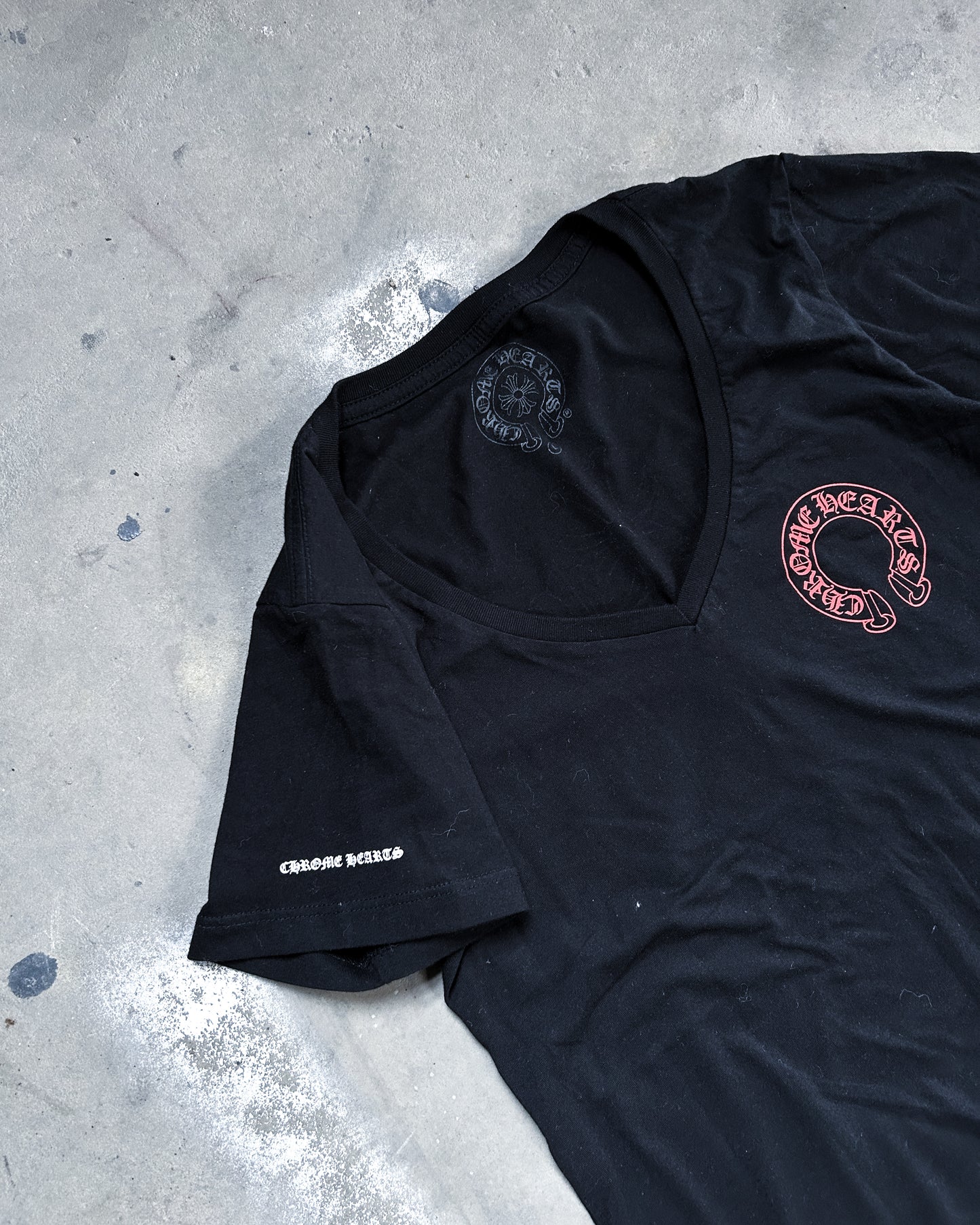CEMETERY V NECK T