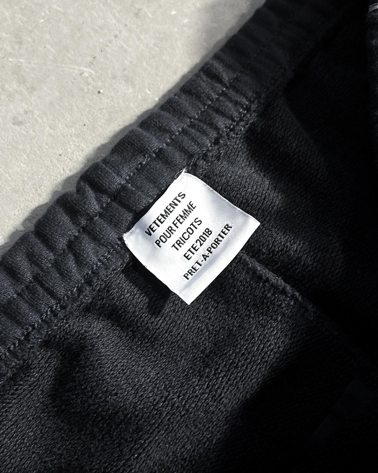 S/S18 NAVY STRIPE LOGO SWEATPANTS
