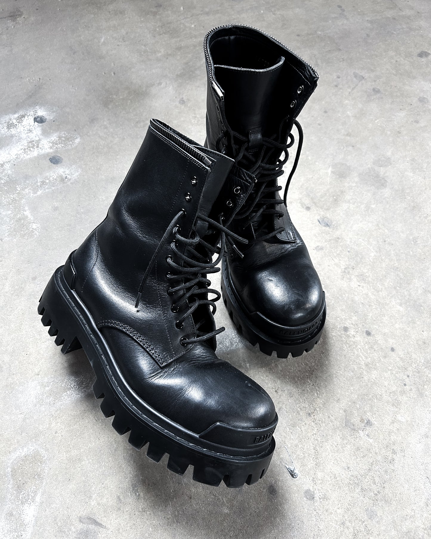 MASTER STRIKE BOOTS