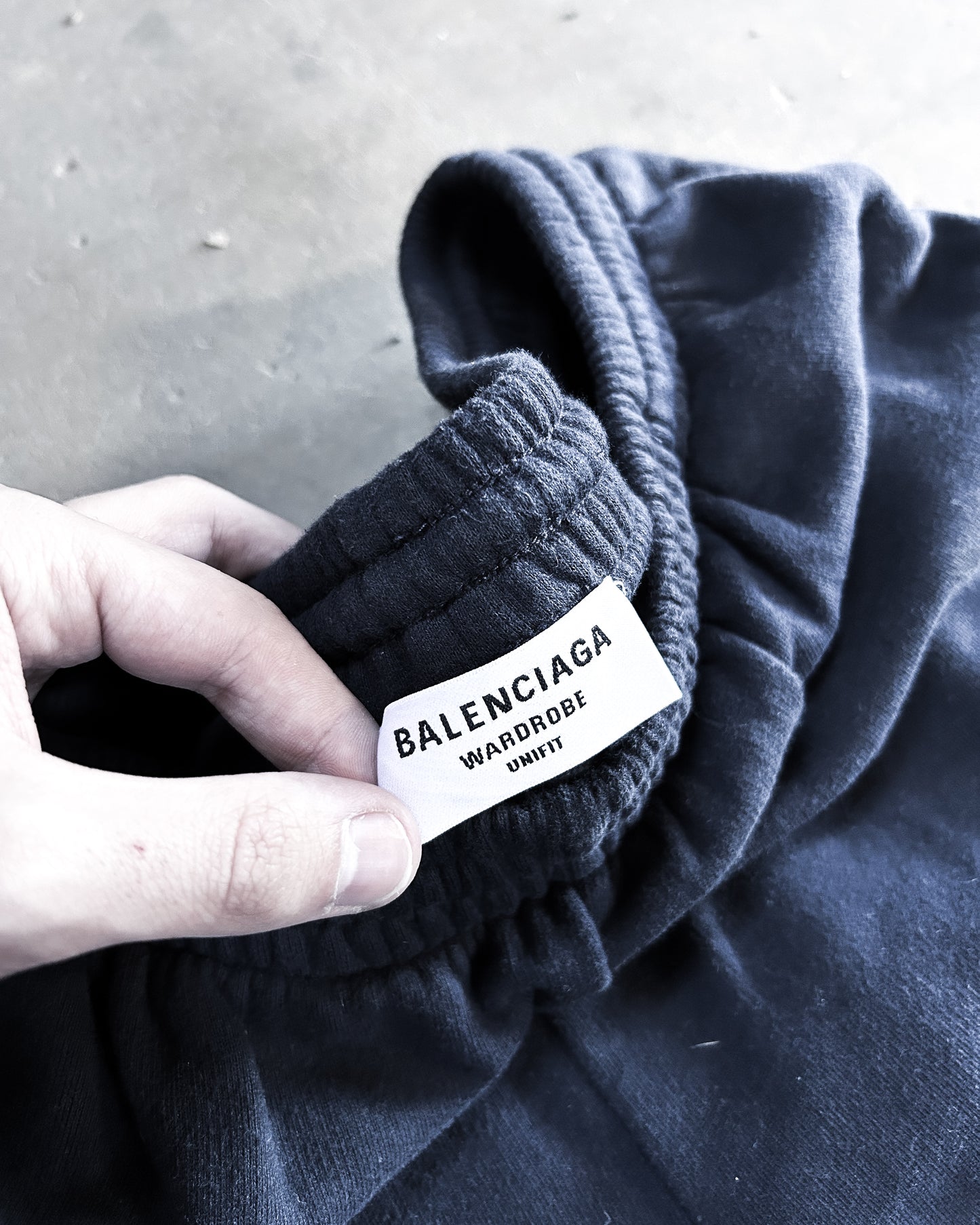FW21 CREST SWEATPANTS