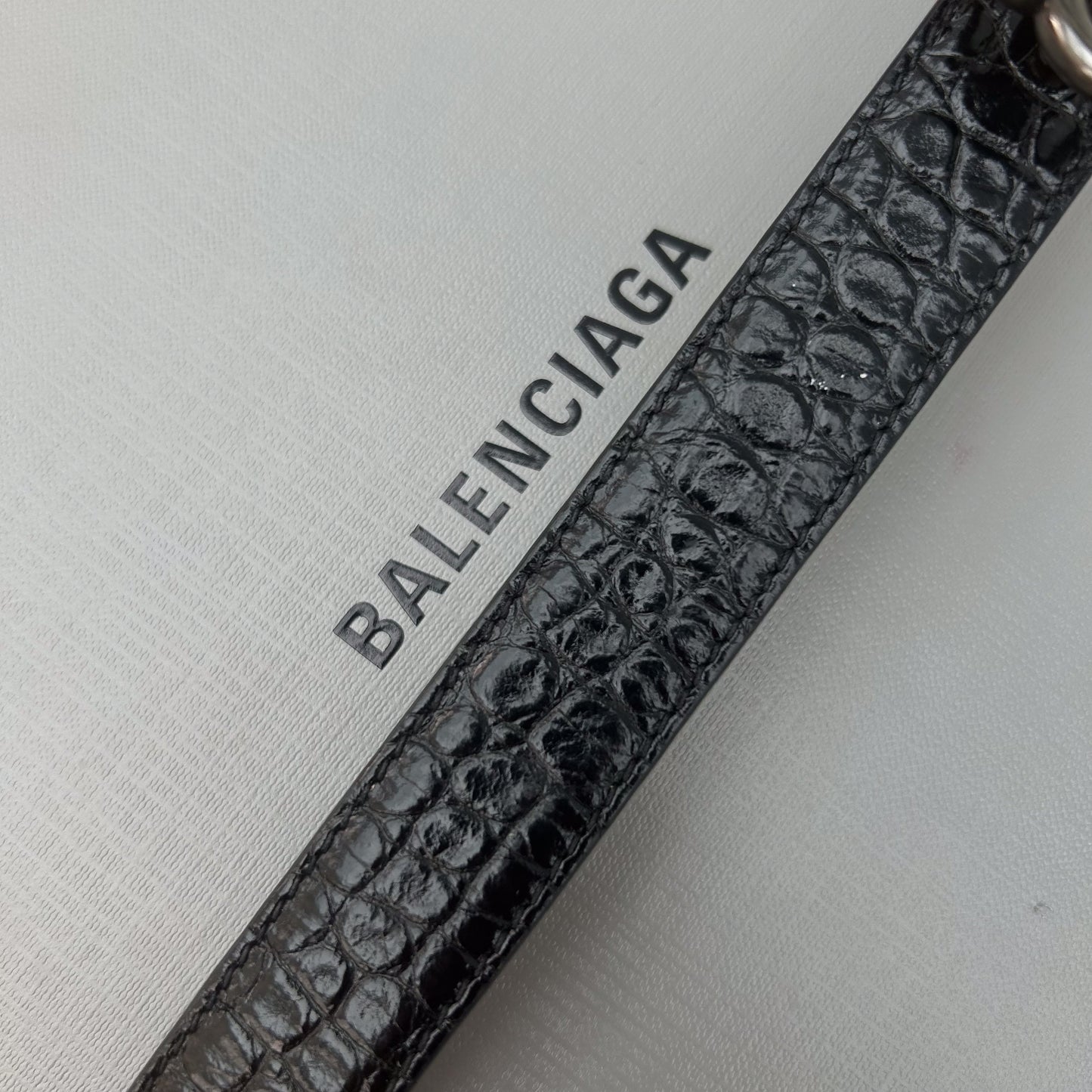 BB LOGO CROC EMBOSSED LEATHER BELT