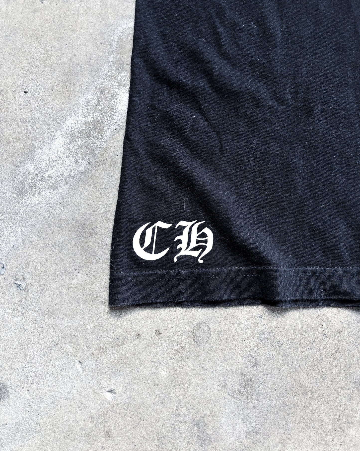 TRIPLE CROSS SWORD LOGO T-SHIRT