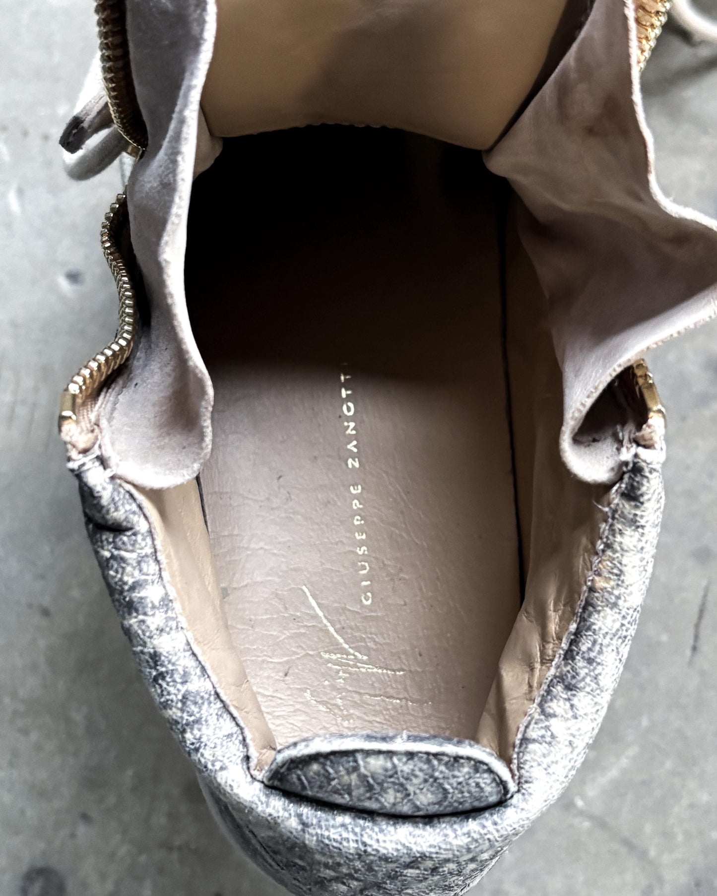 BEIGE PYTHON KRISS HIGH TOPS