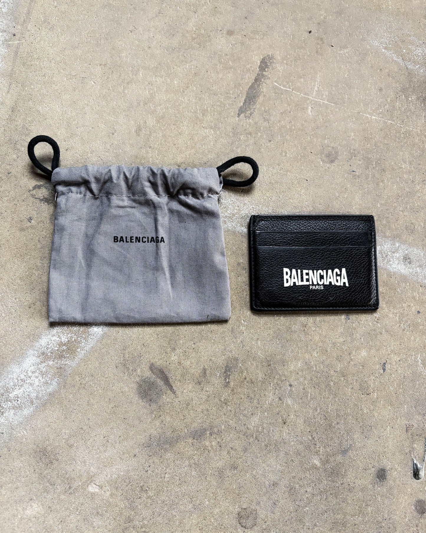 PARIS LEATHER CARD HOLDER