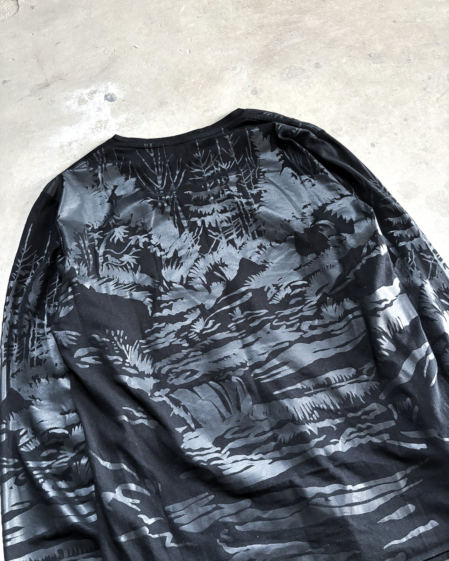 SS14 BLACK NATURE LONGSLEEVE