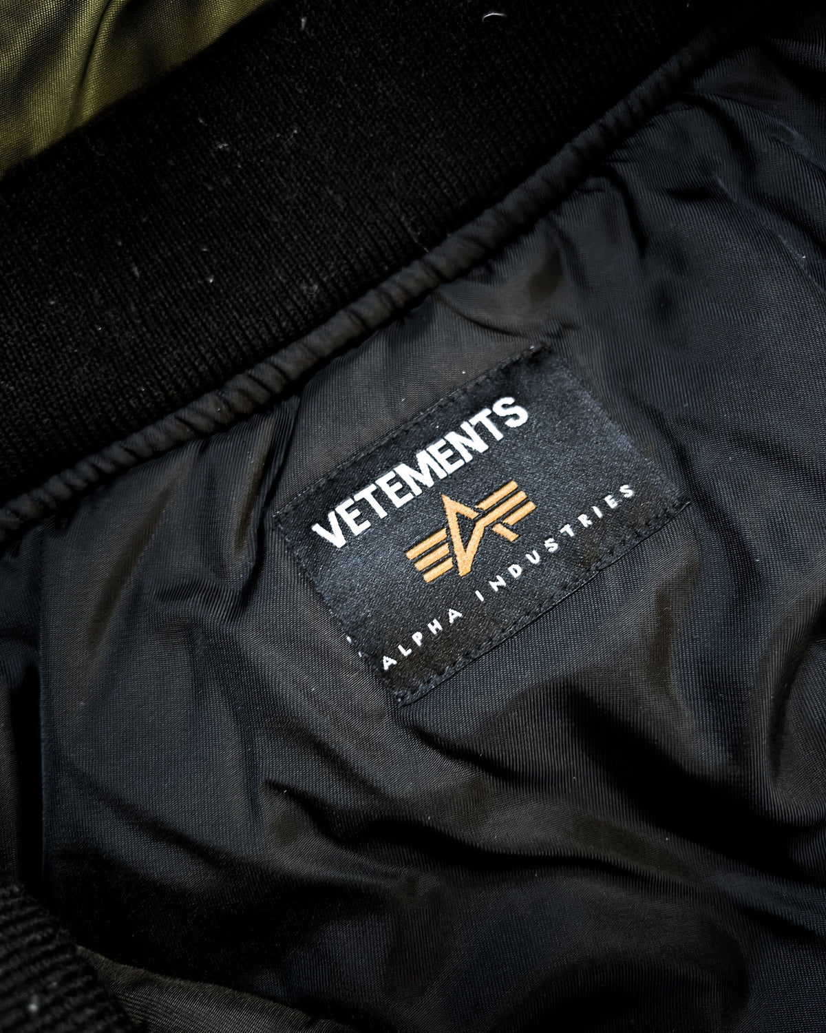 S/S17 ALPHA INDUSTRIES BOMBER JACKET