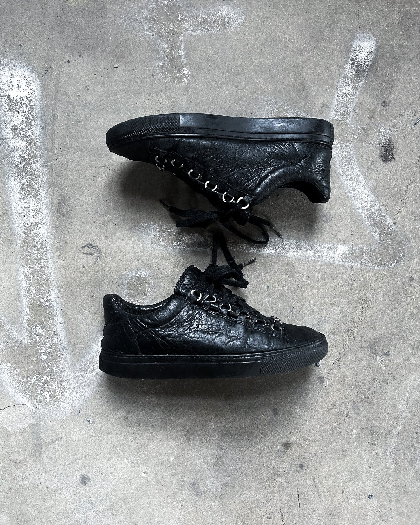 BLACK ARENA LOWS