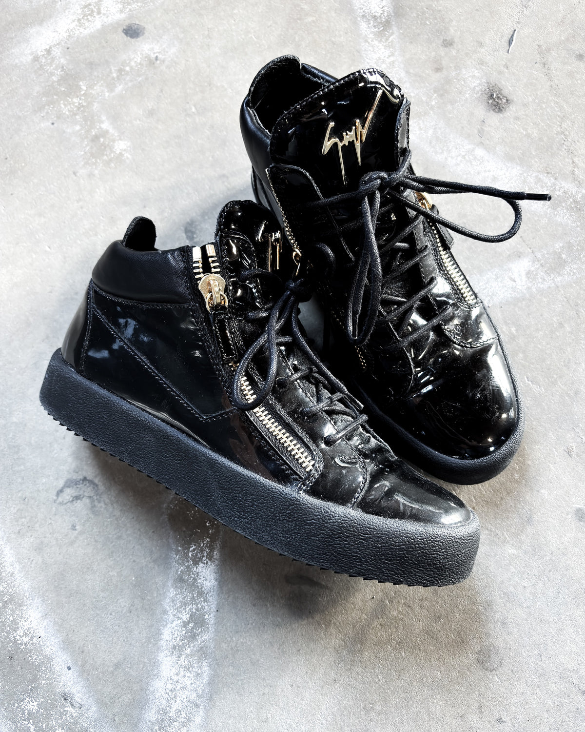PATENT LEATHER KRISS HIGH TOPS