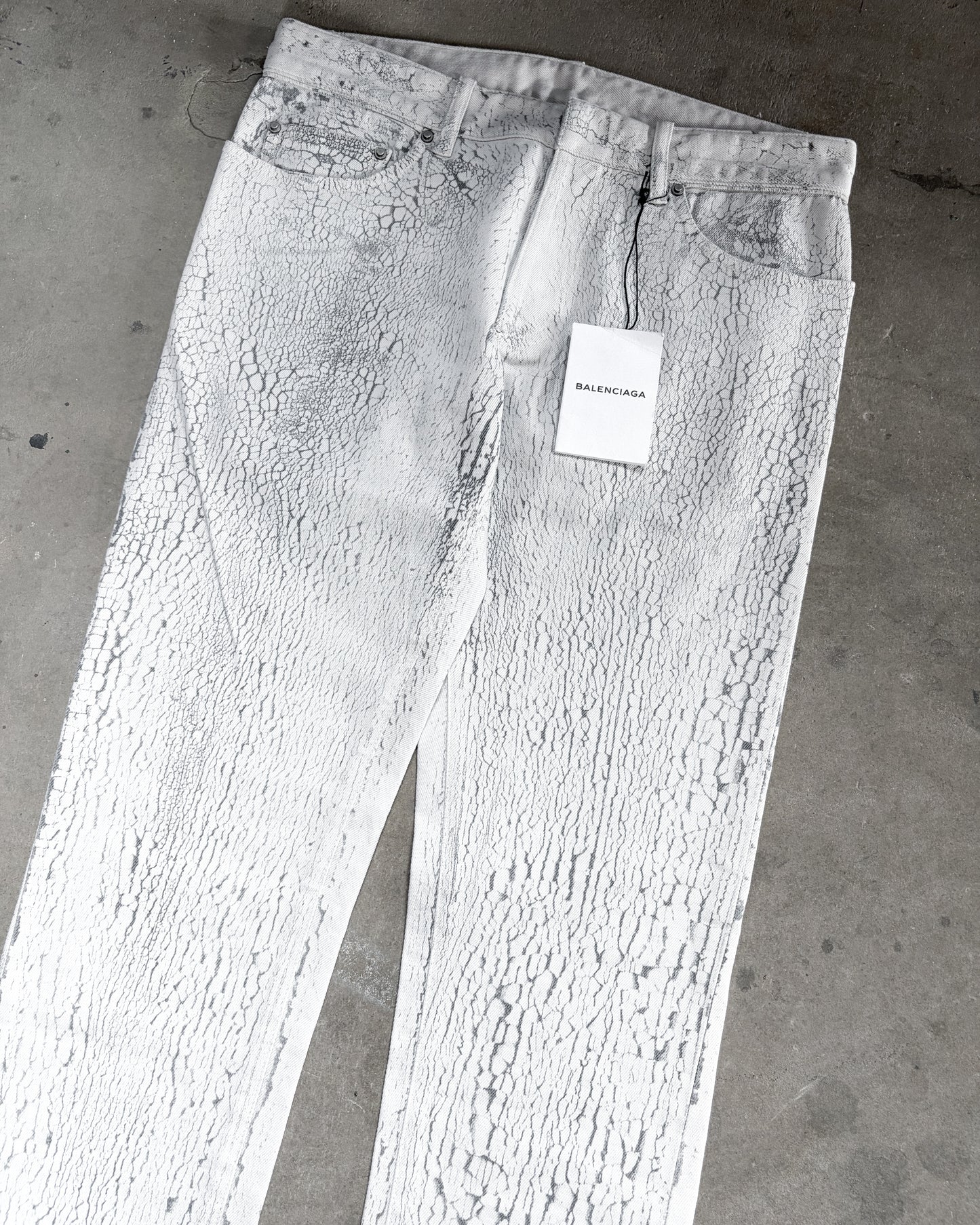 A/W14 WHITE CRACKED PAINT DENIM