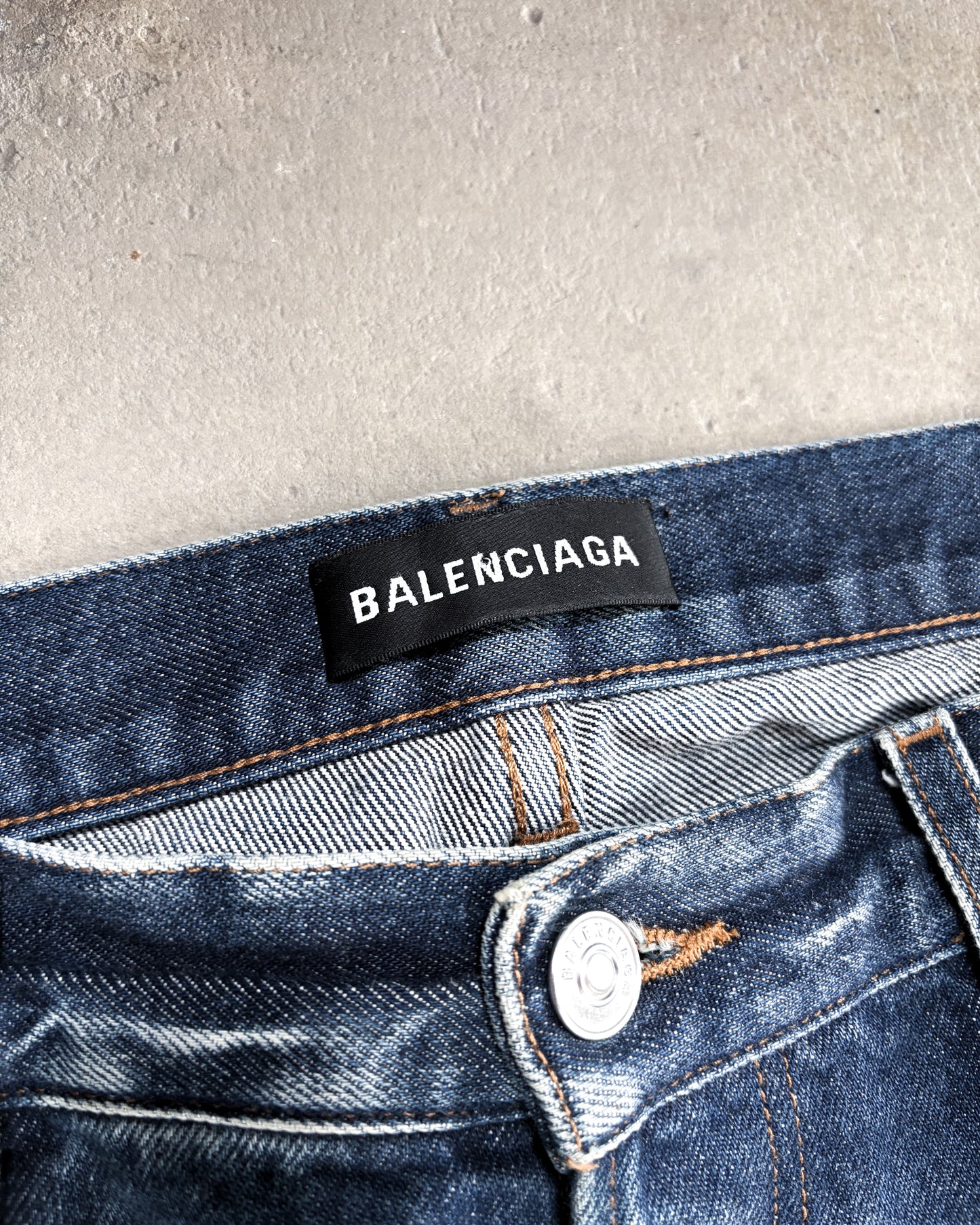 F/W18 BLUE STRAIGHT LEG DENIM
