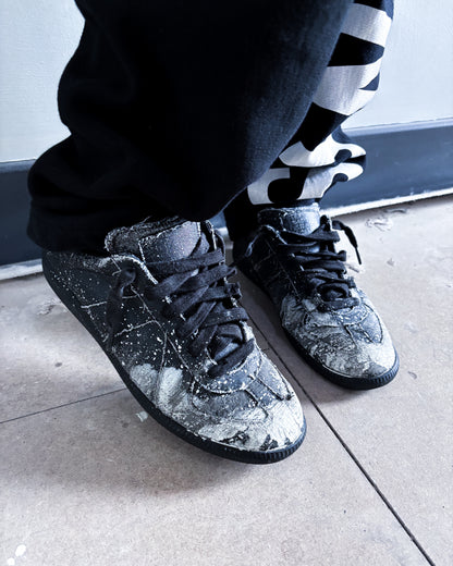 DISTRESSED PAINT SPLATTER GATS