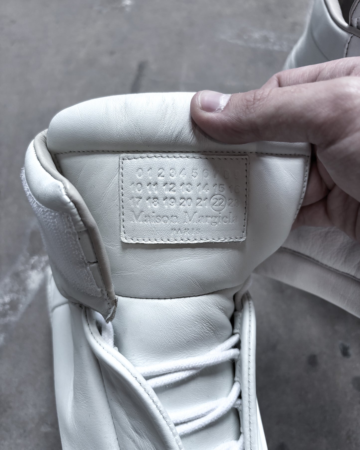 S/S26 WHITE LEATHER FUTURES