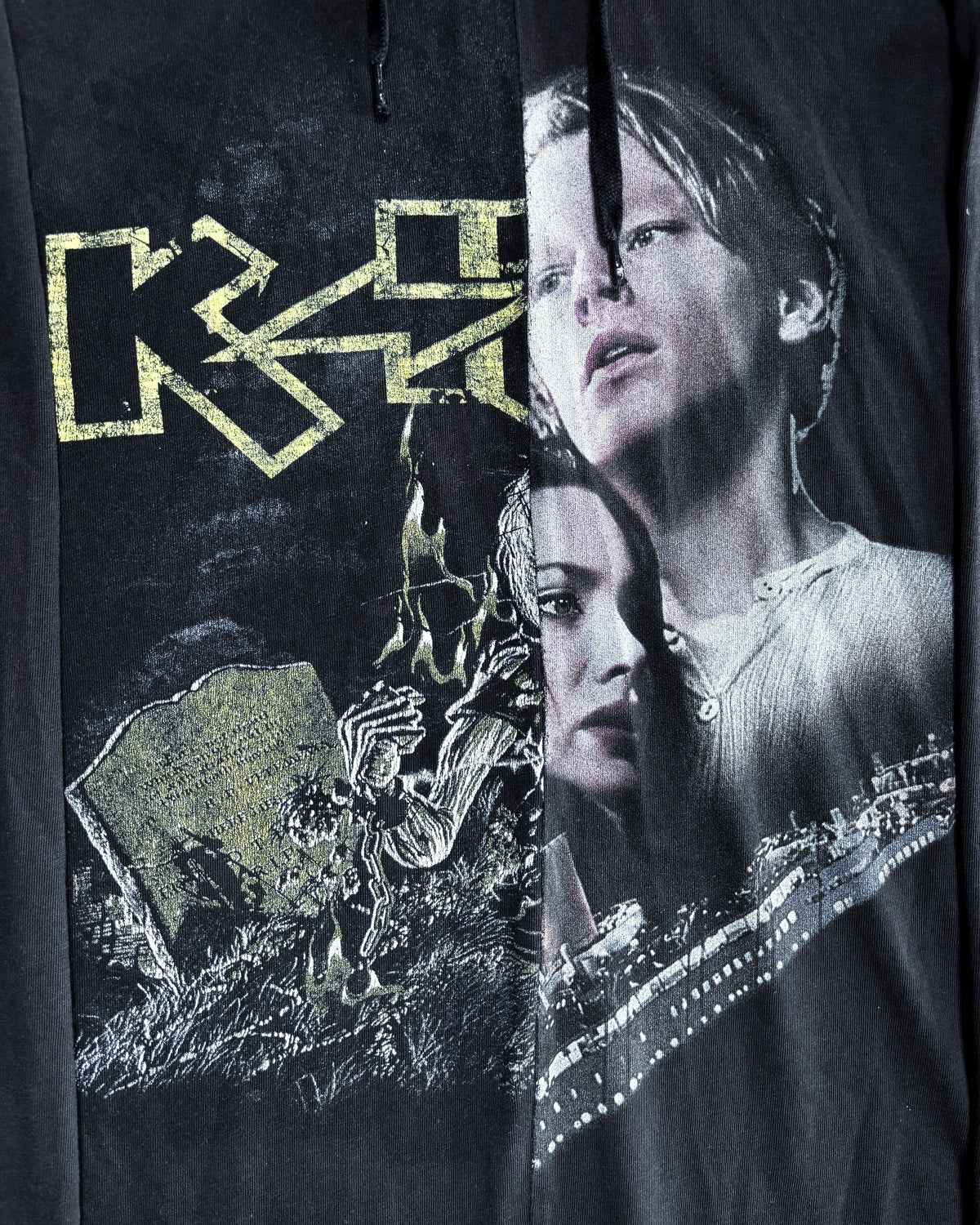 F/W18 TITANIC KISS HOODIE