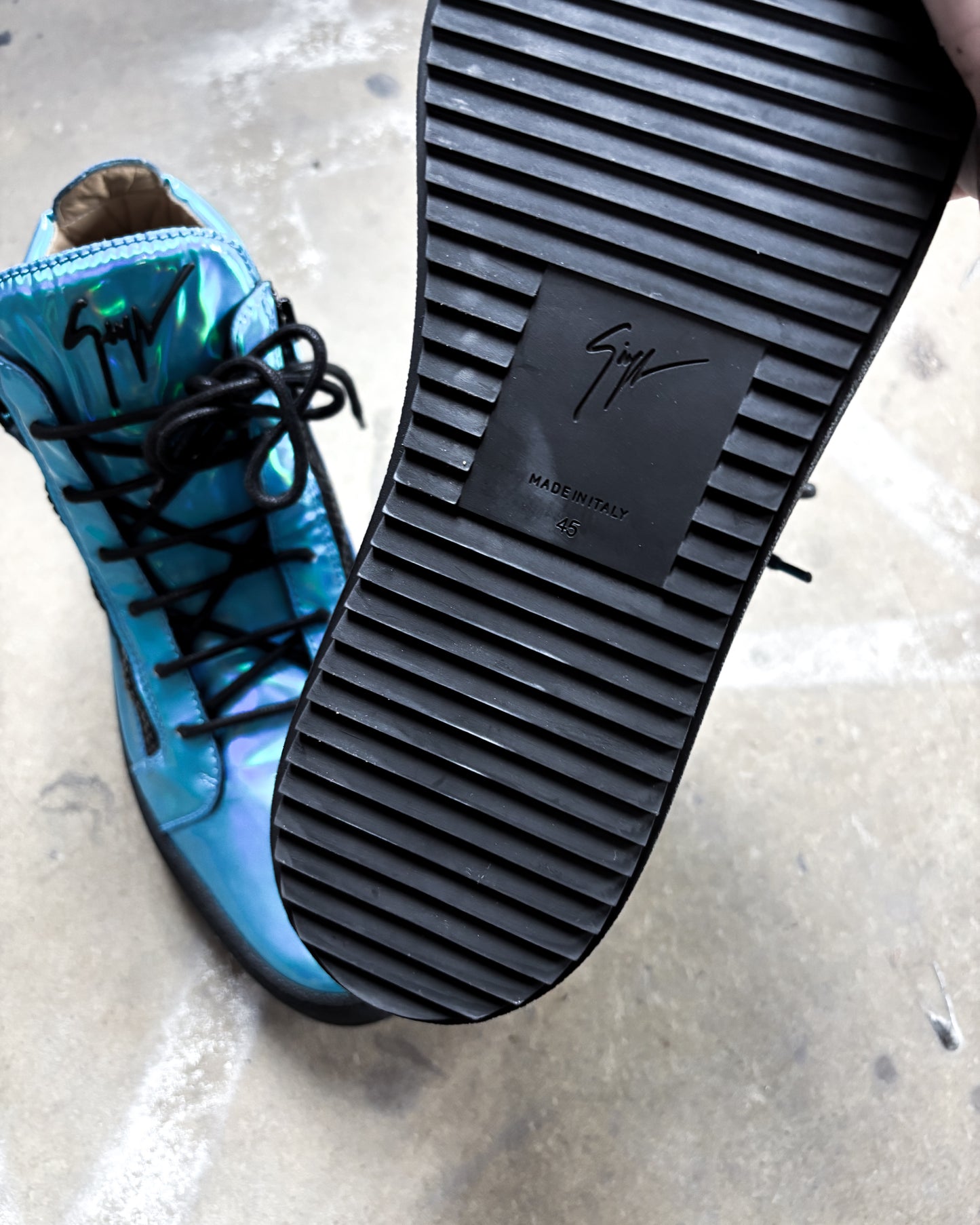 HOLOGRPAHIC BLUE KRISS HIGH TOP