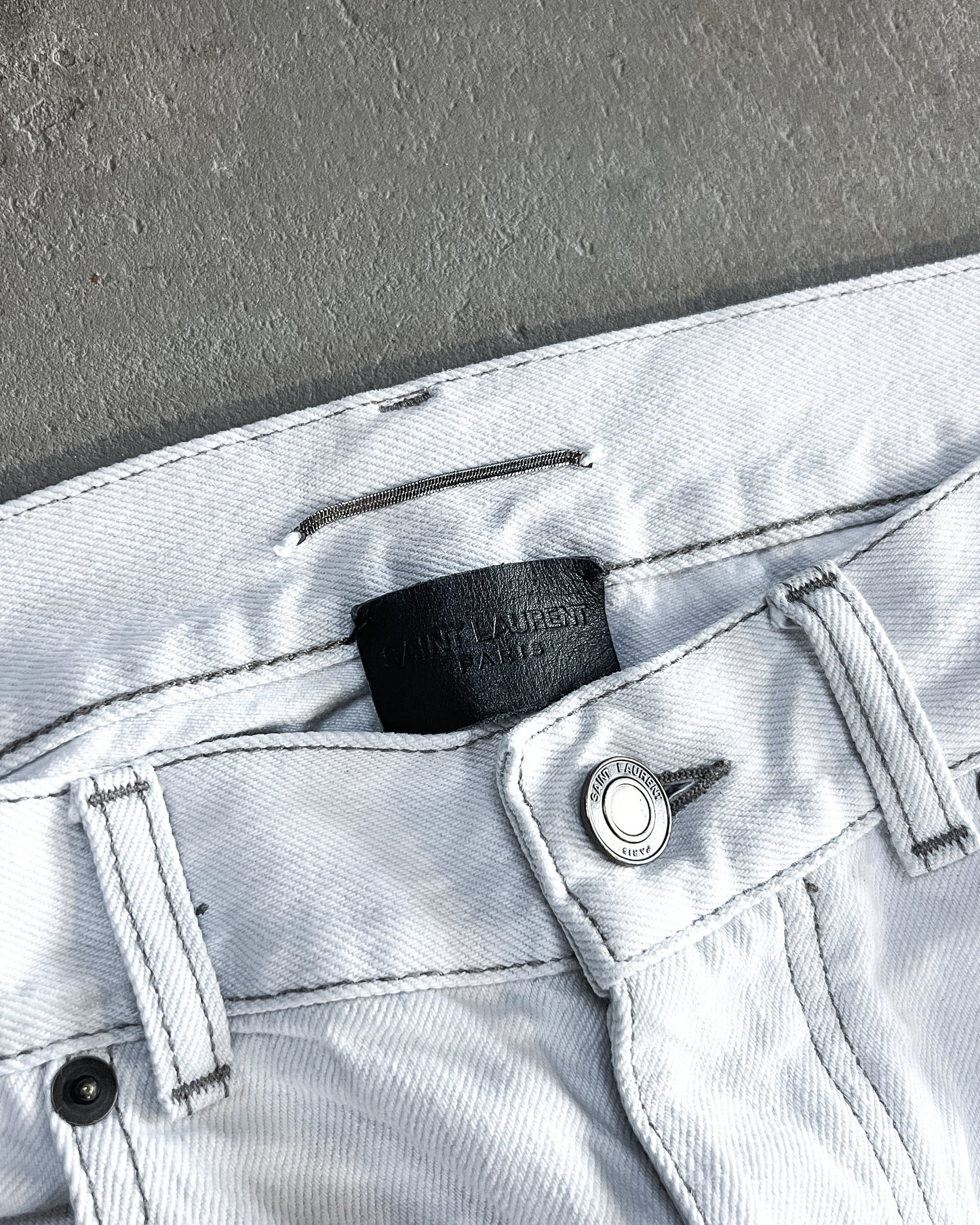 ALL WHITE D18 DENIM