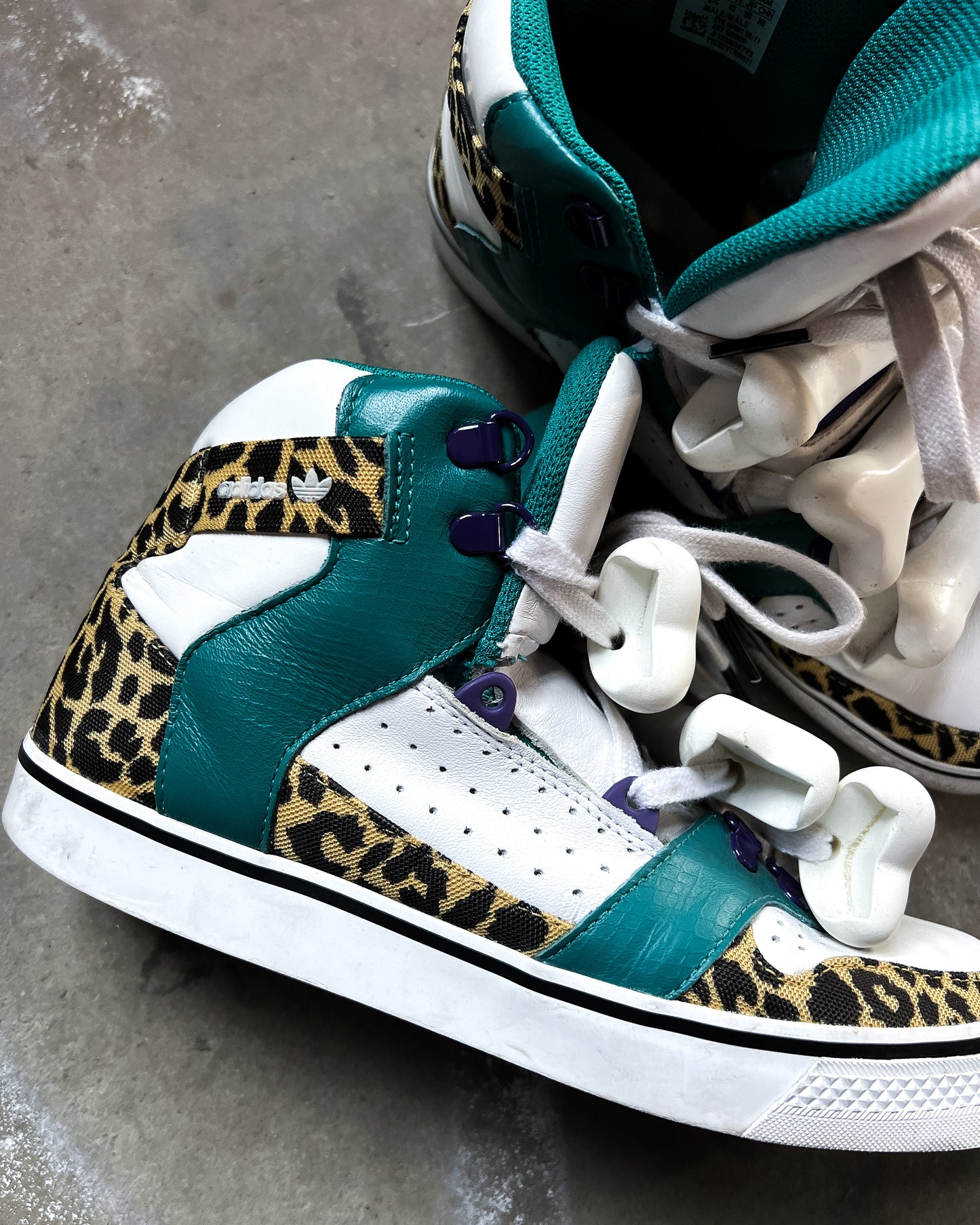 A/W11 ‘FLINTSTONES’ BONES