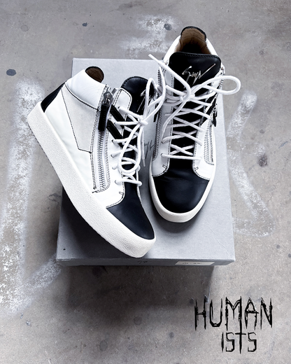 WHITE CONTRAST ‘KRISS’ HIGH TOPS