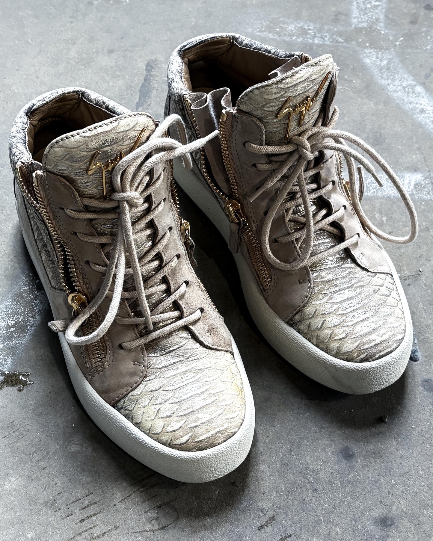 BEIGE PYTHON KRISS HIGH TOPS