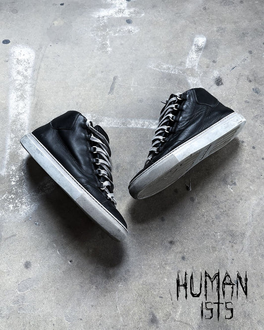 TWO-TONE LEATHER ARENAS