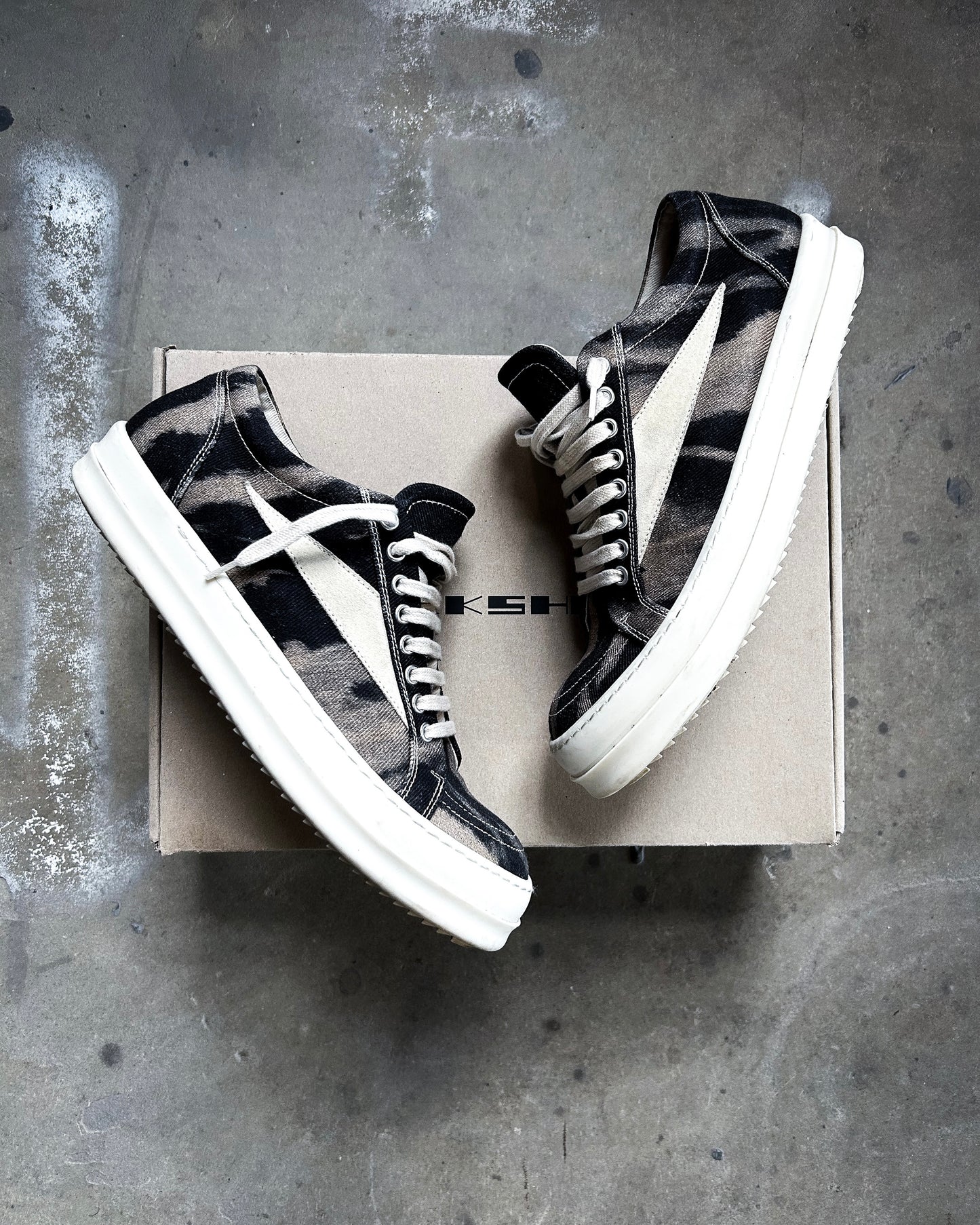 F/W24 ‘PORTERVILLE’ SUN BLEACHED VINTAGE SNEAKERS