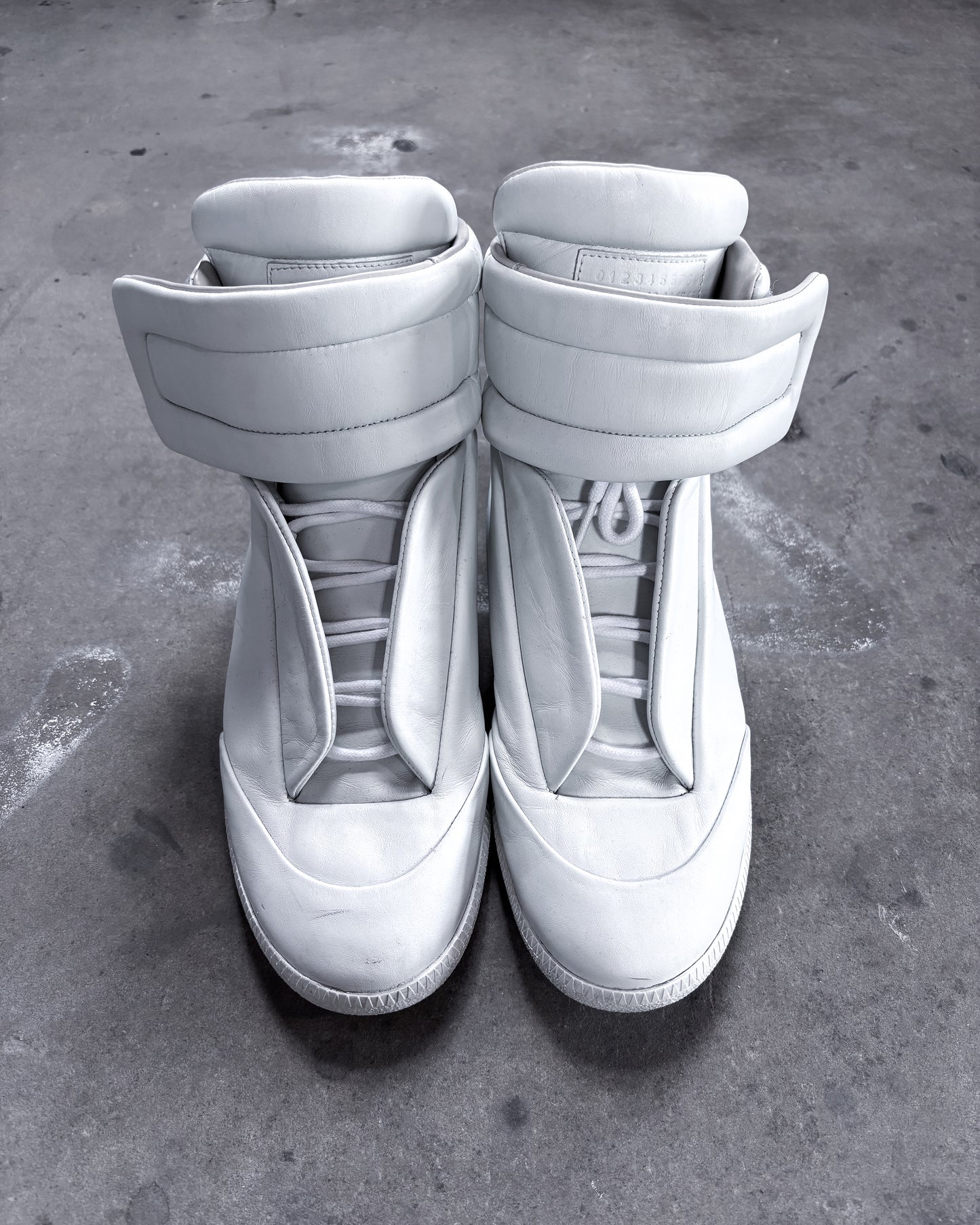S/S26 WHITE LEATHER FUTURES